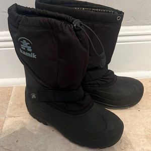 Kamik size 7 Snow Boot